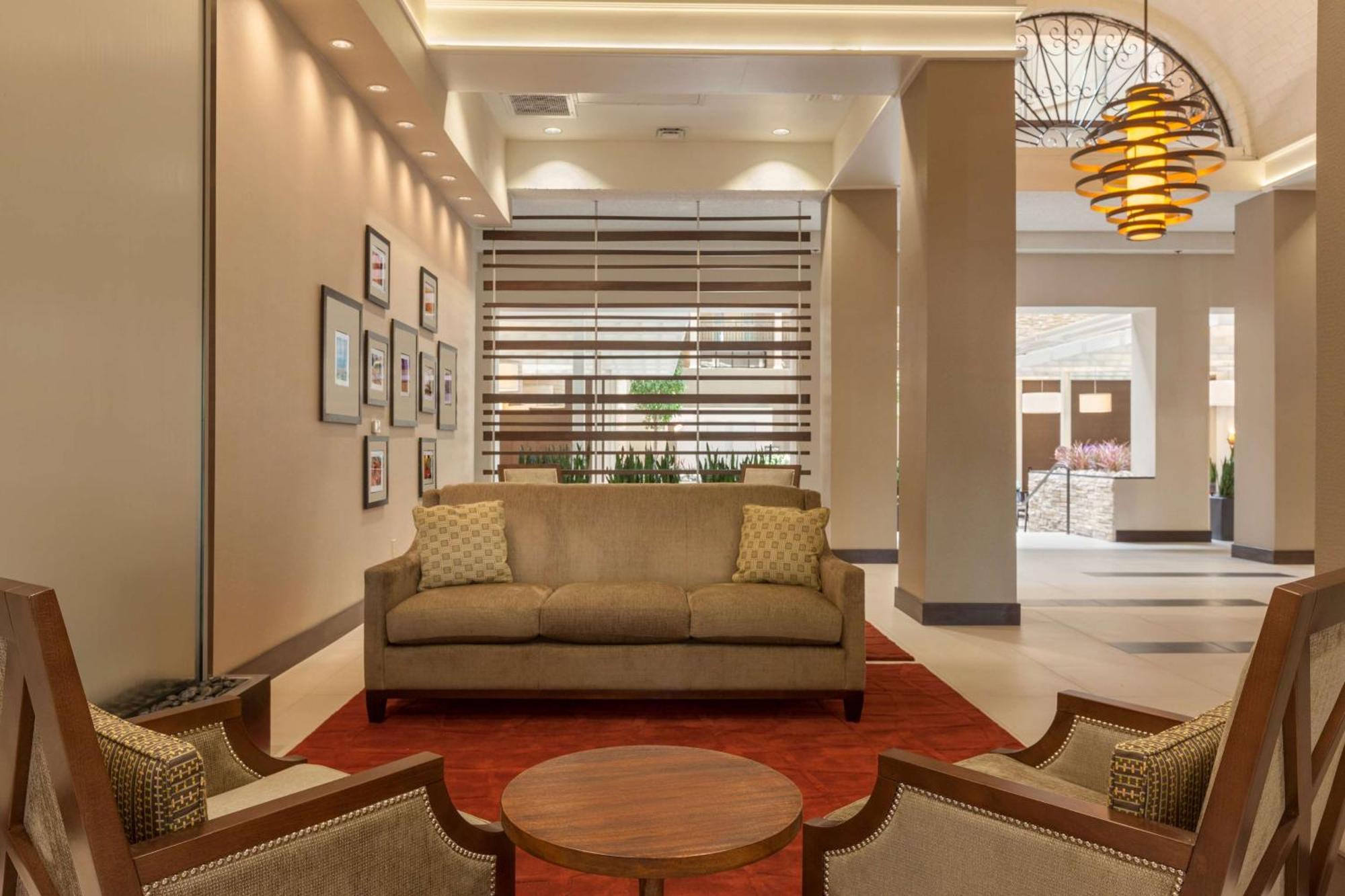 Embassy Suites Μπατόν Ρουζ Εξωτερικό φωτογραφία