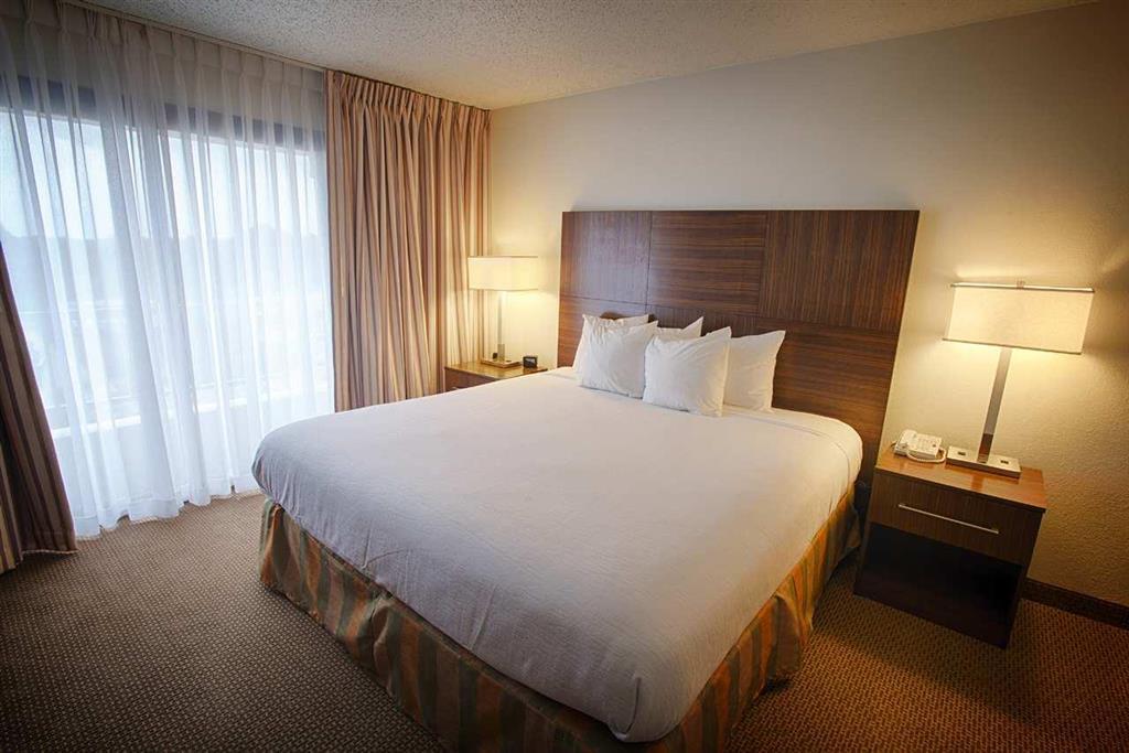 Embassy Suites Μπατόν Ρουζ Δωμάτιο φωτογραφία